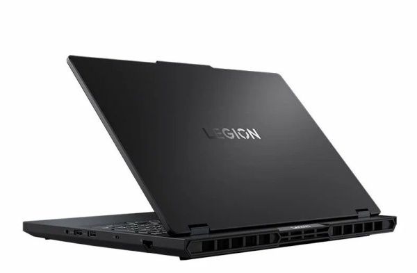 Ноутбук Lenovo Legion Y7000P IRX10 2025 в чёрном корпусе